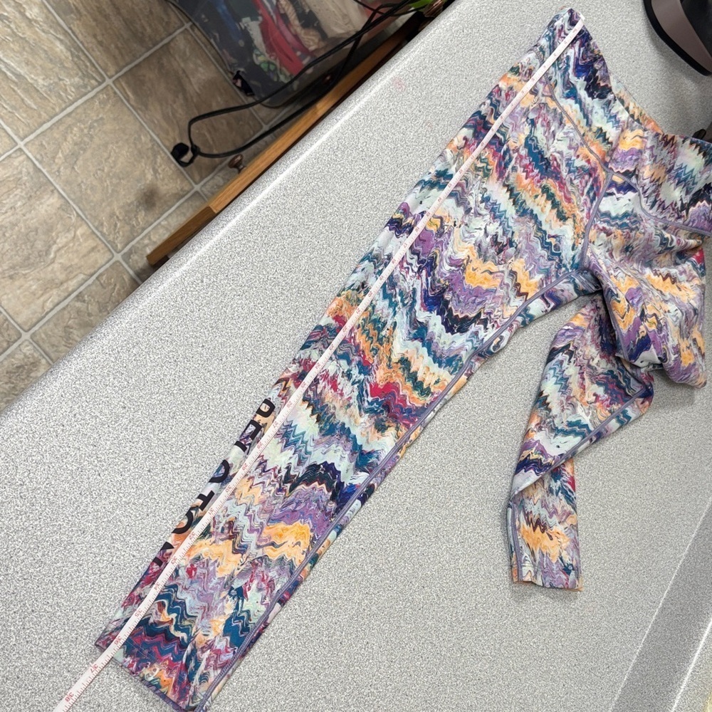Peloton Multicolor Patterned Activewear Set - Picture 8 of 10